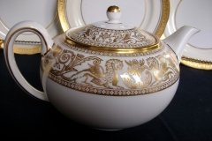 WEDGWOOD FLORENTINE GOLD #W4219 -  TEA POT  ..... http://jaapiesfinechinastore.com