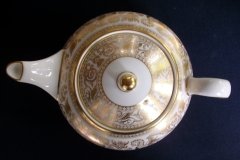 WEDGWOOD FLORENTINE GOLD #W4219 -  TEA POT  ..... http://jaapiesfinechinastore.com