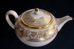 WEDGWOOD FLORENTINE GOLD #W4219 -  TEA POT  ..... http://jaapiesfinechinastore.com