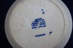 WEDGWOOD QUEEN CHARLOTTE- BERRY BOWL   .....   https://www.jaapiesfinechinastore