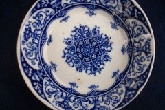 WEDGWOOD QUEEN CHARLOTTE- BERRY BOWL   .....   https://www.jaapiesfinechinastore