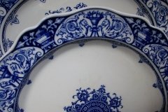 WEDGWOOD QUEEN CHARLOTTE-  ROUND SERVING  PLATE 13"   .....   http://jaapiesfinechinastore.com