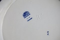 WEDGWOOD QUEEN CHARLOTTE-  ROUND SERVING  PLATE 13"   .....   http://jaapiesfinechinastore.com