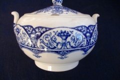 WEDGWOOD QUEEN CHARLOTTE- COVERED SUGAR BOWL   .....      http://jaapiesfinechinastore.com