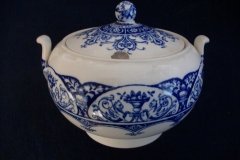 WEDGWOOD QUEEN CHARLOTTE- COVERED SUGAR BOWL   .....      http://jaapiesfinechinastore.com