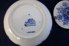 WEDGWOOD QUEEN CHARLOTTE- COVERED SUGAR BOWL   .....      http://jaapiesfinechinastore.com