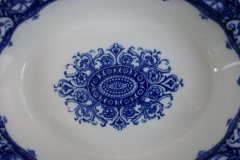WEDGWOOD QUEEN CHARLOTTE- OVAL SERVING BOWL 10  7/8"    .....   http://jaapiesfinechinastore.com
