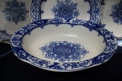 WEDGWOOD QUEEN CHARLOTTE- OVAL SERVING BOWL 10 "    .....   http://jaapiesfinechinastore.com