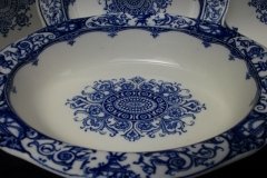 WEDGWOOD QUEEN CHARLOTTE- OVAL SERVING BOWL 10 "    .....   http://jaapiesfinechinastore.com