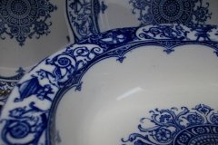 WEDGWOOD QUEEN CHARLOTTE- OVAL SERVING BOWL 10 "    .....   http://jaapiesfinechinastore.com