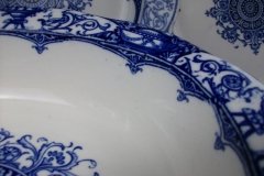 WEDGWOOD QUEEN CHARLOTTE- OVAL SERVING BOWL 10 "    .....   http://jaapiesfinechinastore.com