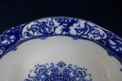 WEDGWOOD QUEEN CHARLOTTE- OVAL SERVING BOWL 10 "    .....   http://jaapiesfinechinastore.com