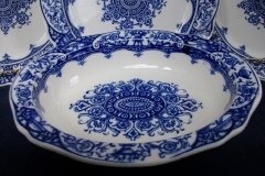 WEDGWOOD QUEEN CHARLOTTE- OVAL SERVING BOWL 8  3/4 "    .....   http://jaapiesfinechinastore.com
