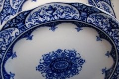 WEDGWOOD QUEEN CHARLOTTE- OVAL SERVING PLATE 8 7/8"    .....   http://jaapiesfinechinastore.com