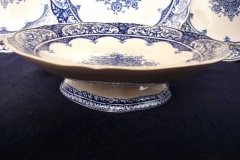 WEDGWOOD QUEEN CHARLOTTE- ROUND COMPOTE  DISH     .....   http://jaapiesfinechinastore.com