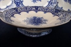WEDGWOOD QUEEN CHARLOTTE- ROUND COMPOTE  DISH     .....   http://jaapiesfinechinastore.com