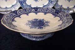WEDGWOOD QUEEN CHARLOTTE- ROUND COMPOTE  DISH     .....   http://jaapiesfinechinastore.com