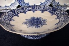 WEDGWOOD QUEEN CHARLOTTE- ROUND COMPOTE  DISH     .....   http://jaapiesfinechinastore.com
