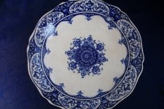 WEDGWOOD QUEEN CHARLOTTE- ROUND COMPOTE  DISH     .....   http://jaapiesfinechinastore.com