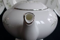 WEDGWOOD WESTBURY- TEA POT  .....   ttps://jaapiesfinechinastore.com