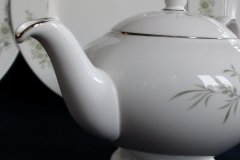 WEDGWOOD WESTBURY- TEA POT  .....   ttps://jaapiesfinechinastore.com
