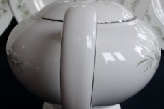 WEDGWOOD WESTBURY- TEA POT  .....   ttps://jaapiesfinechinastore.com