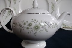 WEDGWOOD WESTBURY- TEA POT  .....   ttps://jaapiesfinechinastore.com