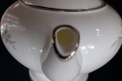 WEDGWOOD WESTBURY- TEA POT  .....   ttps://jaapiesfinechinastore.com