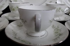 WEDGWOOD WESTBURY-  CUP & SAUCERS  .....   ttps://jaapiesfinechinastore.com
