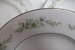 WEDGWOOD WESTBURY-  DINNER PLATE  .....   ttps://jaapiesfinechinastore.com