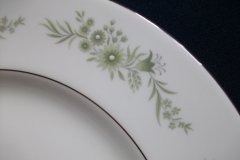 WEDGWOOD WESTBURY-  DINNER PLATE  .....   ttps://jaapiesfinechinastore.com
