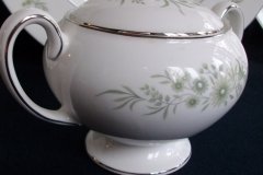WEDGWOOD WESTBURY- COVERED SUGAR BOWL  .....   ttps://jaapiesfinechinastore.com