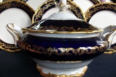 WEIMAR KATHARINA 20003 COBALT & GILT- COVERED SOUP TUREEN   .....   http://jaapiesfinechinastore.com