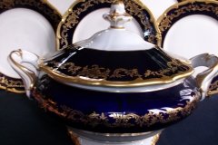 WEIMAR KATHARINA 20003 COBALT & GILT- COVERED SOUP TUREEN   .....   http://jaapiesfinechinastore.com