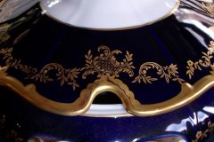 WEIMAR KATHARINA 20003 COBALT & GILT- COVERED SOUP TUREEN   .....   http://jaapiesfinechinastore.com