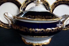 WEIMAR KATHARINA 20003 COBALT & GILT- COVERED SOUP TUREEN   .....   http://jaapiesfinechinastore.com