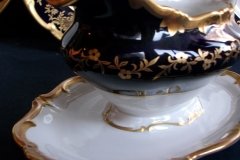 WEIMAR KATHARINA 20003 COBALT & GILT- GRAVY BOAT with ATTACHED UNDERPLATE    .....   http://jaapiesfinechinastore.com