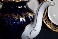 WEIMAR KATHARINA 20003 COBALT & GILT- COFFEE POT & LID  .....   http://jaapiesfinechinastore.com