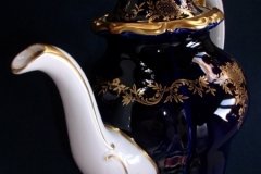 WEIMAR KATHARINA 20003 COBALT & GILT- COFFEE POT & LID  .....   http://jaapiesfinechinastore.com
