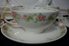 WM GUERIN WILD ROSES GARLAND- CUP & SAUCER ..... http://jaapiesfinechinastore.com