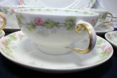 WM GUERIN WILD ROSES GARLAND- CUP & SAUCER ..... http://jaapiesfinechinastore.com