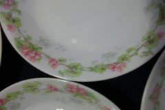 WM GUERIN WILD ROSES GARLAND- BERRY BOWL 5 1/8" ..... http://jaapiesfinechinastore.com