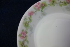WM GUERIN WILD ROSES GARLAND- BERRY BOWL 5 1/8" ..... http://jaapiesfinechinastore.com