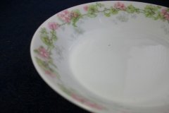 WM GUERIN WILD ROSES GARLAND- BERRY BOWL 5 1/8" ..... http://jaapiesfinechinastore.com
