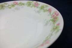 WM GUERIN WILD ROSES GARLAND- BERRY BOWL 5 1/8" ..... http://jaapiesfinechinastore.com