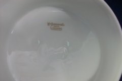 WM GUERIN WILD ROSES GARLAND- GRAVY BOAT WITH UNDERPLATE   ..... http://jaapiesfinechinastore.com