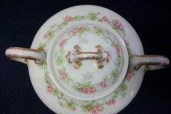 WM GUERIN WILD ROSES GARLAND- COVERED SUGAR BOWL   ..... http://jaapiesfinechinastore.com