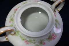 WM GUERIN WILD ROSES GARLAND- COVERED SUGAR BOWL   ..... http://jaapiesfinechinastore.com