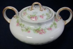 WM GUERIN WILD ROSES GARLAND- COVERED SUGAR BOWL   ..... http://jaapiesfinechinastore.com