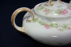 WM GUERIN WILD ROSES GARLAND- COVERED SUGAR BOWL   ..... http://jaapiesfinechinastore.com